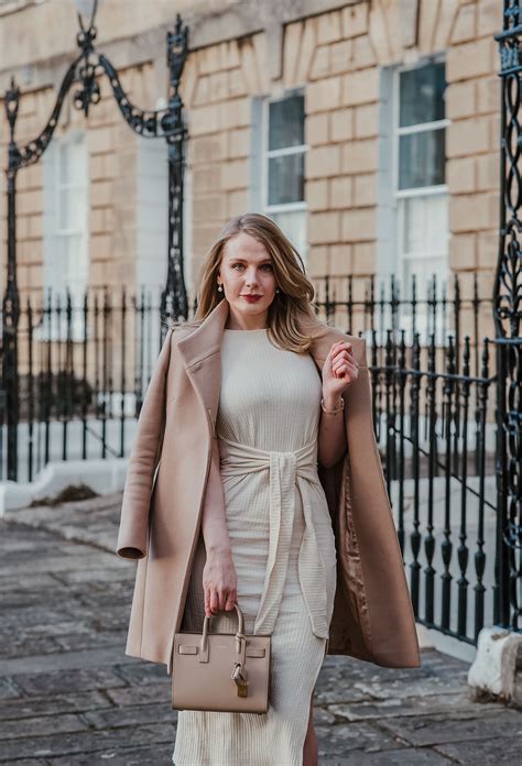 How To Style A Classy Bodycon Dress – Elegant Spring Neutrals – FORD LA ...