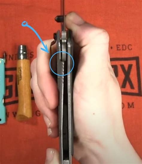 Frame Lock vs. Liner Lock For Pocket Knives