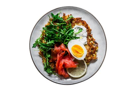 White plate with food isolated on a transparent background 21333207 PNG