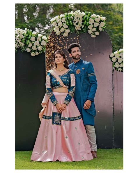 Couple Wear for Wedding|Online|lovelyweddingmall.com|India