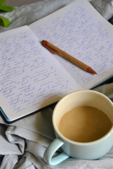 17 Powerful Journaling Tips For Beginners (+10 Prompts)