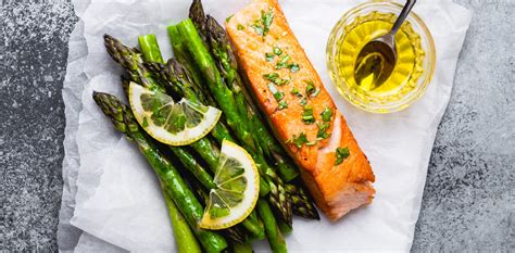 Griddle Garlic & Lemon Salmon, with asparagus | Drew & Cole