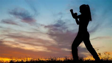 Beyond motivation, what mindset trick builds unwavering discipline?