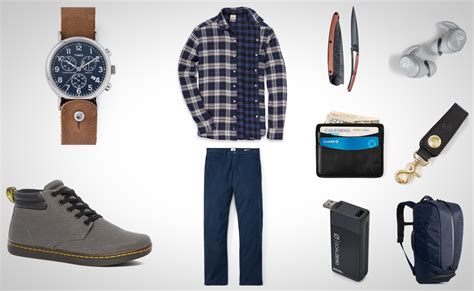 10 Everyday Carry Essentials Santa Needs To Hook You Up With - BroBible