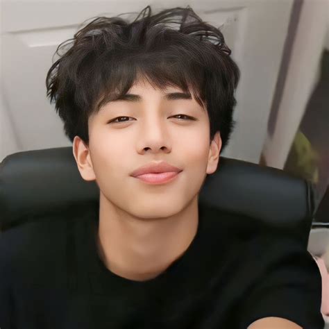 Man Sketch, Geezer, Rapace, Attractive Girls, Cute Selfie Ideas, Korean ...