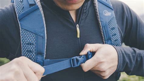How To Adjust Backpack Straps | TouristSecrets