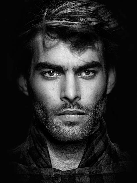 M (man) | Factoria Cultural