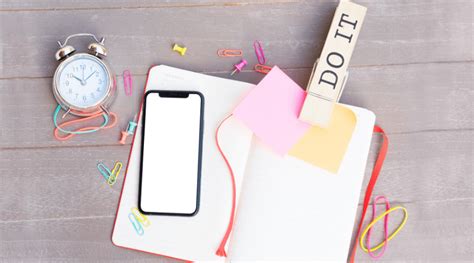 9 Tips to Make Journaling Part of Your Daily Routine - Success Wizard Blog