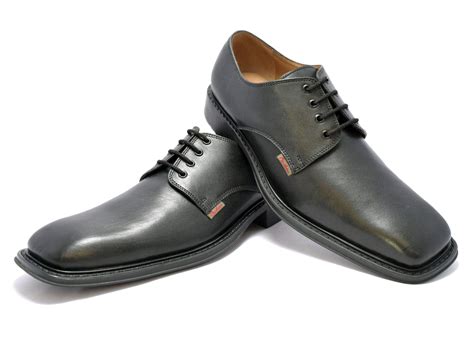 Men's classic Derby shoes.Genuine Leather hand crafted for formal wear