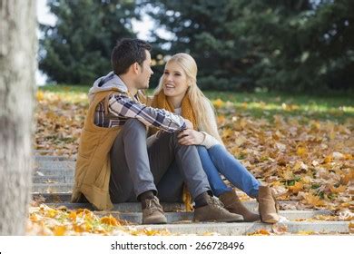 273,152 Couple communicating Images, Stock Photos & Vectors | Shutterstock