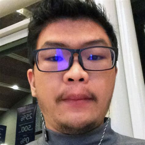 Thomas SIMPSON | Bachelor of Design | University Multimedia Nusantara ...