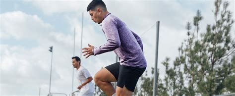 What mindset shift helps men consistently crush fitness & finance goals?