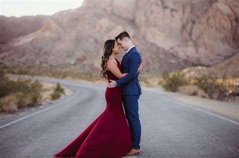 The Ultimate Guide For Couple Poses: Top 10 Posing Ideas - ZION BRIDES