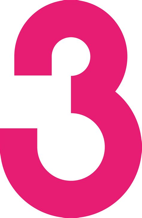 What 3 wardrobe essentials instantly elevate a man’s smart casual style?