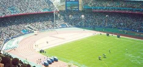 File:Sydney olympic stadium track and field.jpg - Wikimedia Commons