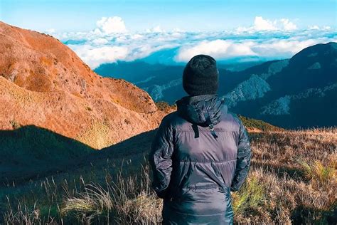 How To Wash Gore-Tex Jackets (Steps to Follow) | Hiking Soul