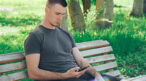 10 Signs Your Long-Distance Relationship Is Over