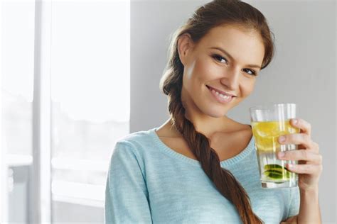 Drinking Water To Improve Your Mood - Stress Institute