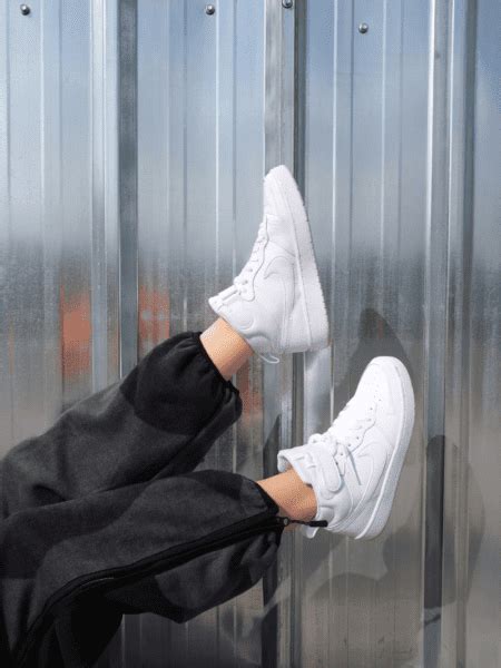 The Best Minimalist White Sneakers For Any Season