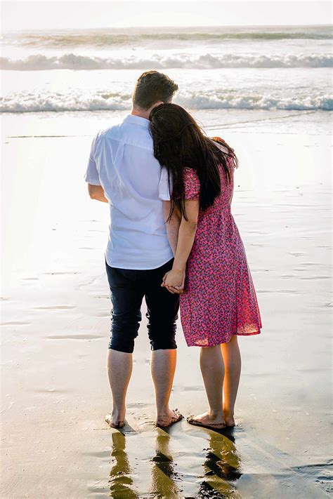 Romantic Couples Beach Pictures