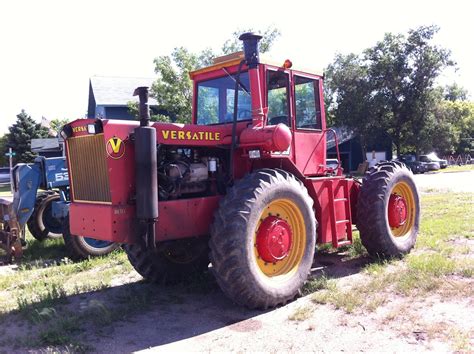 Versatile 700: Specs, Engine, Transmission, Dimensions