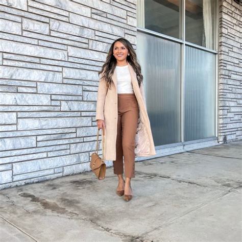 How to Build a Business Casual Wardrobe