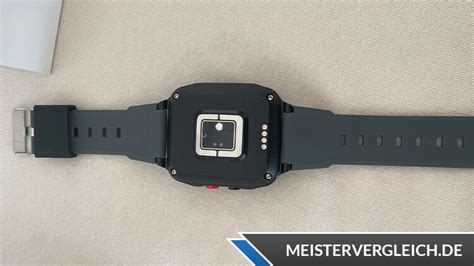 Durable fitness tech: which smartwatch excels for workouts & daily stats?