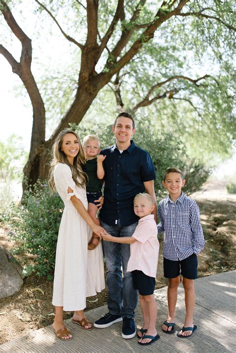 Happy Thanksgiving!! | Merrick's Art | Family photoshoot outfits, Family photography outfits ...