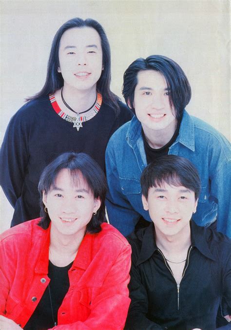 Beyond suits: How to dress smart casual for business and leisure as a man?