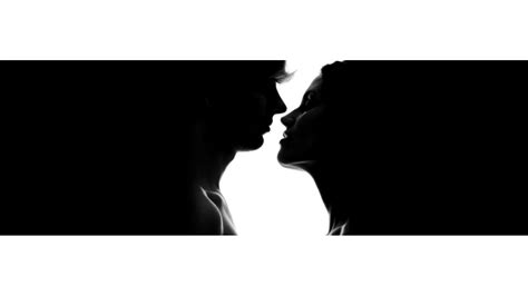 Having a deep voice makes men seem more attractive – Jo Divine