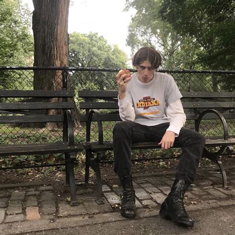 Pin by LUKE WiLSON on MEN’S FASHiON | Mens layering outfits, Layering ...