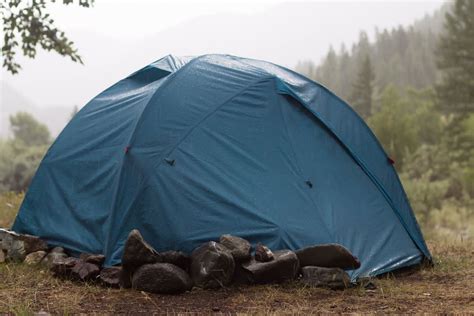 How to Pack a Wet Tent The Right Way! - Seeking Thrill