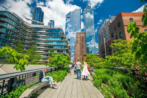 High Line Park, the trendy place to walk in New York!