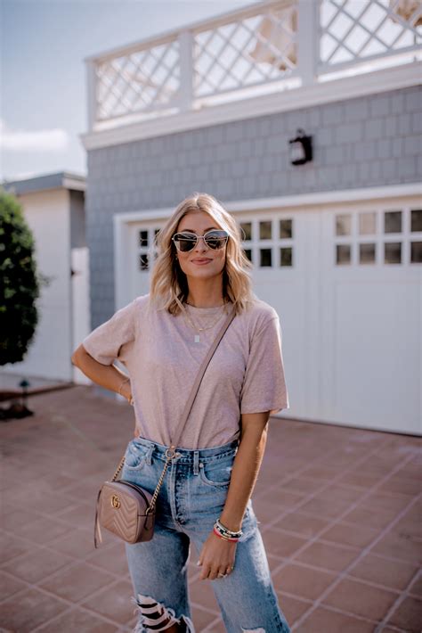 Wardrobe Essentials - 18 Versatile Items | Fashion | Navy Grace