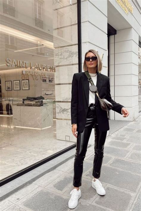 31 Chic And Effortless Sneakers Outfit Ideas To Elevate Your Style ...