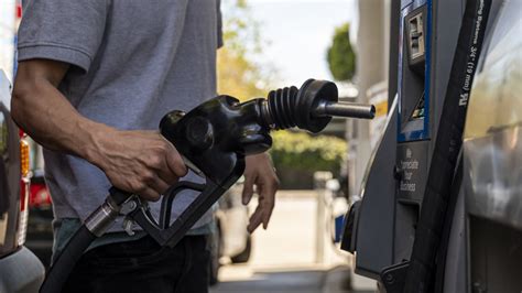 Lawmakers want to mitigate high gas prices with payments to Americans