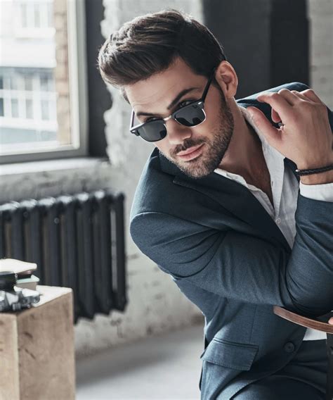 How You Can Spot A Masculine Man In A Crowd By Looking For These 9 ...