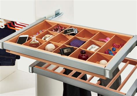 WARDROBE ACCESSORIES SERIES – Fluid Hardware