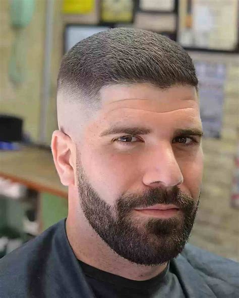 20 Best Short Haircuts For Men Over 50 - Infoupdate.org