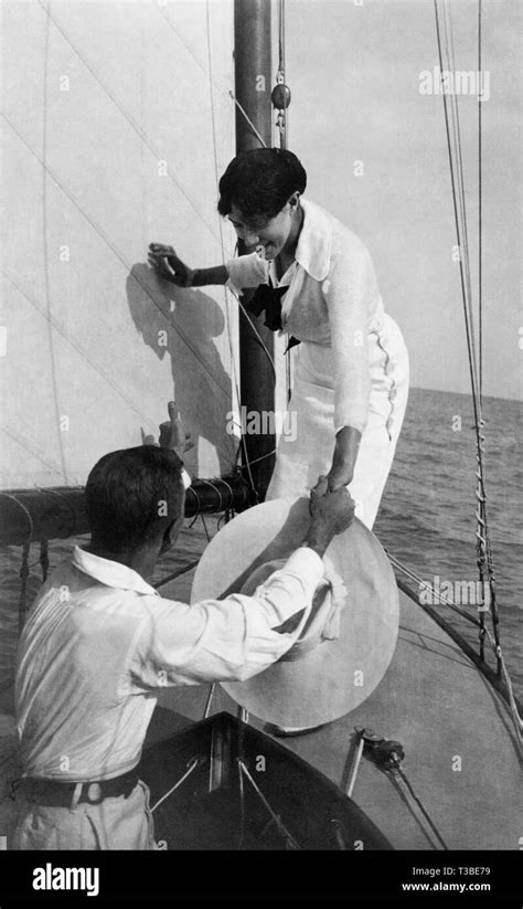 Couple 1910 Black and White Stock Photos & Images - Alamy