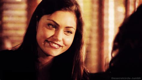 How do men balance career ambition with relationship health?