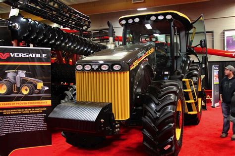 Versatile debuts new combine, anniversary tractor for 2018