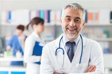 12 Insider Tips for Choosing the Best Primary Care Doctor | Reader's Digest