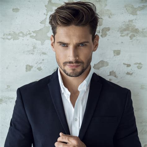 UrbaneBox: Online Styling Service for Men and Women | Clothing Subscription