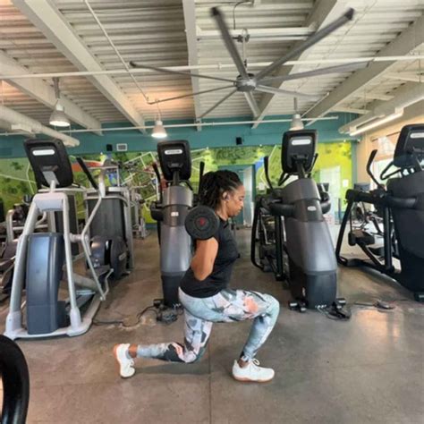 Legs of steel: Discover the benefits of barbell lunges • Views From Here