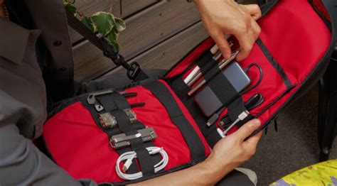 Everyday Carry Bag Contents: Essential Items to Carry with You Every Day