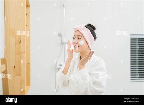Young asian woman's Daily life concept. Enjoying daily routine 362 ...