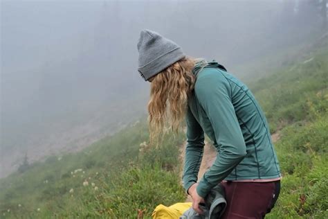 Spring Hiking Attire: Gear Up For The Great Outdoors | ShunVogue
