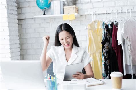 Smartest way for men to invest in their 30s for long-term wealth?