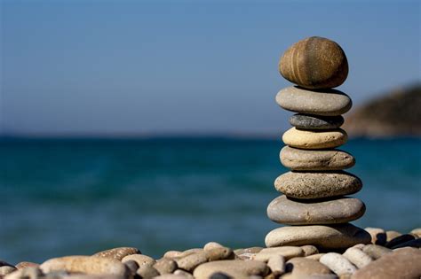 Balance career, finance, & a strong relationship: How-to for men?
